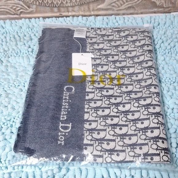 NWT Christian Dior 35x180 CM blue marine scarf. With tassle - Picture 7 of 8